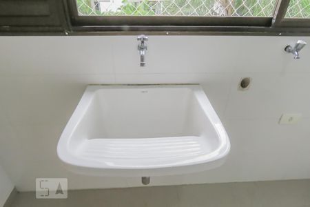 Apartamento à venda com 125m², 3 quartos e 2 vagas Apartamento à venda com 125m², 3 quartos e 2 vagasÁrea de serviço