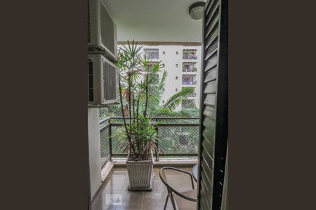 Apartamento à venda com 125m², 3 quartos e 2 vagas Apartamento à venda com 125m², 3 quartos e 2 vagasVista varanda Quarto 3