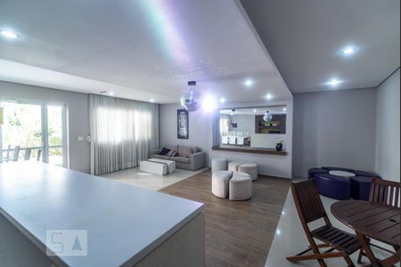 Apartamento para alugar com 33m², 1 quarto e sem vaga Apartamento para alugar com 33m², 1 quarto e sem vagaÁrea comum - Salão de festas