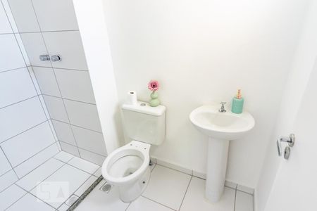 Banheiro de apartamento para alugar com 1 quarto, 33m² em Brás, São Paulo