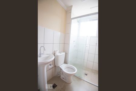 banheiro de apartamento para alugar com 2 quartos, 46m² em Parque das Cachoeiras, Campinas
