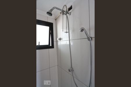 Banheiro de apartamento para alugar com 3 quartos, 65m² em Vila Carbone, São Paulo