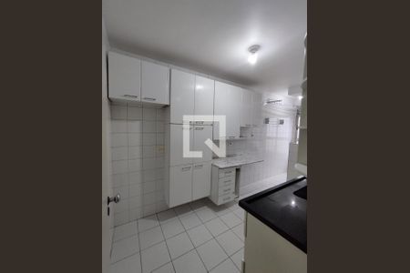 Apartamento à venda com 60m², 2 quartos e 1 vaga Apartamento à venda com 60m², 2 quartos e 1 vagaCozinha - Armários