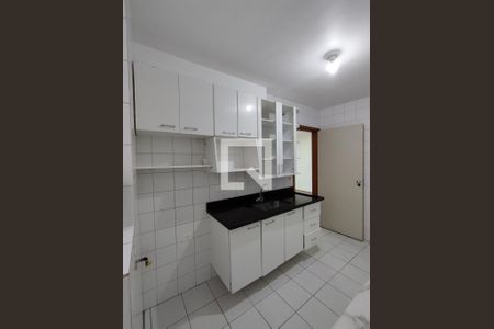 Apartamento à venda com 60m², 2 quartos e 1 vaga Apartamento à venda com 60m², 2 quartos e 1 vagaCozinha - Armários