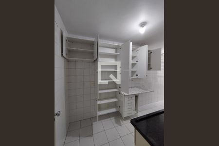 Apartamento à venda com 60m², 2 quartos e 1 vaga Apartamento à venda com 60m², 2 quartos e 1 vagaCozinha - Armários