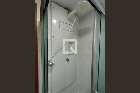 Banheiro de apartamento à venda com 2 quartos, 60m² em Jardim Santa Emília, São Paulo