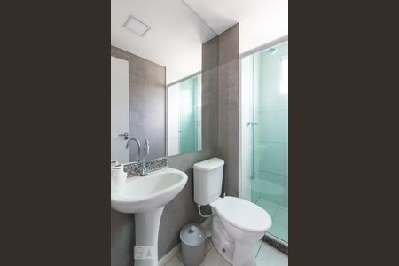 Banheiro de apartamento para alugar com 2 quartos, 59m² em Jardim Peri, São Paulo