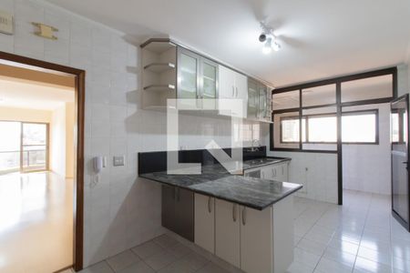 Apartamento para alugar com 129m², 4 quartos e 2 vagas Apartamento para alugar com 129m², 4 quartos e 2 vagasCozinha