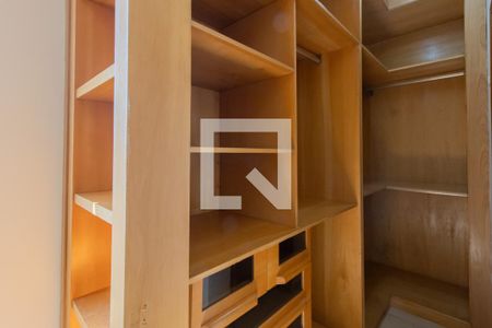 Apartamento para alugar com 129m², 4 quartos e 2 vagas Apartamento para alugar com 129m², 4 quartos e 2 vagasSuíte