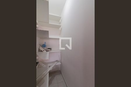 Apartamento para alugar com 129m², 4 quartos e 2 vagas Apartamento para alugar com 129m², 4 quartos e 2 vagasDiespensa