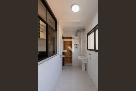 Apartamento para alugar com 129m², 4 quartos e 2 vagas Apartamento para alugar com 129m², 4 quartos e 2 vagasÁrea de Serviço