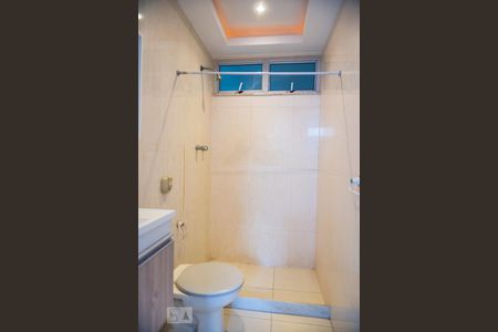 Banheiro da Suíte de apartamento para alugar com 2 quartos, 80m² em Copacabana, Rio de Janeiro
