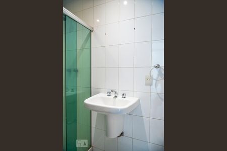 Banheiro Social de apartamento para alugar com 2 quartos, 80m² em Copacabana, Rio de Janeiro