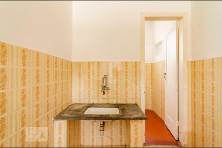 Cozinha de kitnet/studio para alugar com 1 quarto, 70m² em Sagrada Família, Belo Horizonte