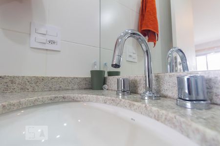 Banheiro de apartamento para alugar com 1 quarto, 48m² em Vila Cruzeiro, São Paulo