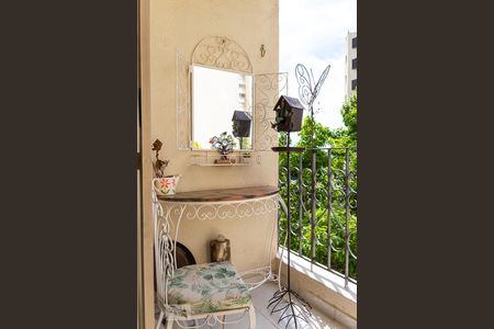 Apartamento à venda com 65m², 2 quartos e 1 vaga Apartamento à venda com 65m², 2 quartos e 1 vagaVaranda