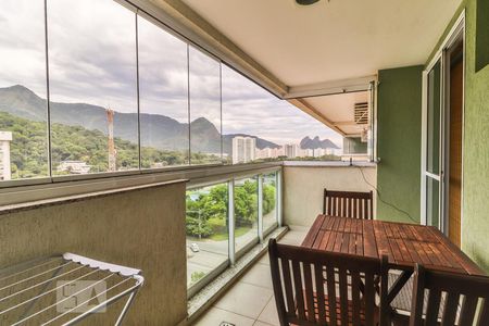 Apartamento à venda com 2 quartos, 66m² em Jacarepaguá, Rio de Janeiro