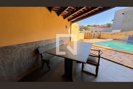 Casa para alugar com 440m², 8 quartos e 4 vagasChurrasqueira