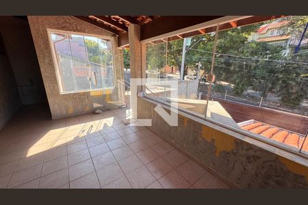 Casa para alugar com 440m², 8 quartos e 4 vagasEntrada Casa 1