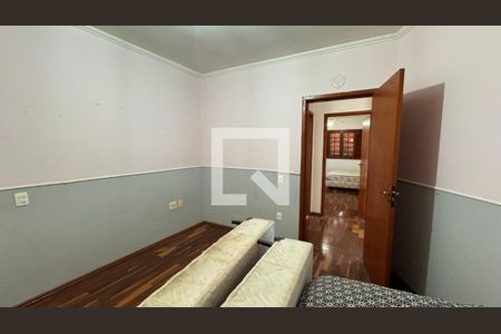 Casa para alugar com 440m², 8 quartos e 4 vagasQuarto 2 Casa 1