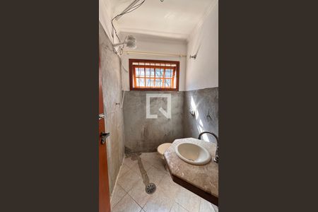 Casa para alugar com 440m², 8 quartos e 4 vagasBanheiro Kitnet