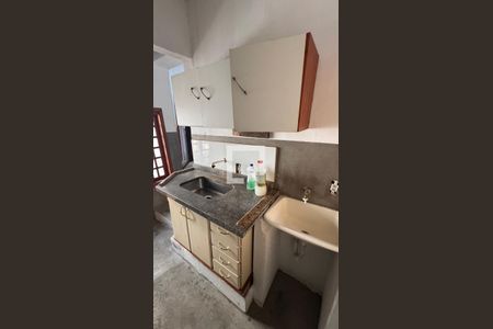 Casa para alugar com 440m², 8 quartos e 4 vagasCozinha e Area Serviço Kitnet