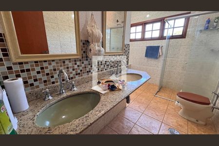 Casa para alugar com 440m², 8 quartos e 4 vagasBanheiro 2 Casa 1