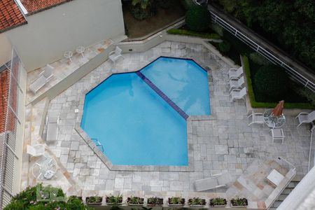 Apartamento à venda com 94m², 3 quartos e 3 vagasVista da Piscina pelo imóvel 