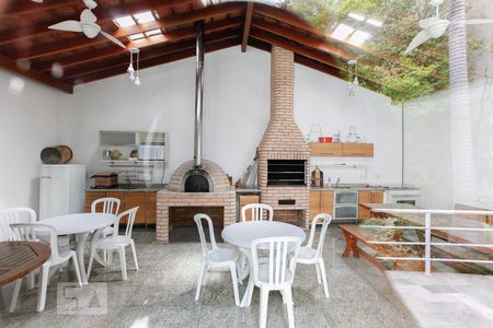 Apartamento à venda com 94m², 3 quartos e 3 vagasÁrea comum - Churrasqueira