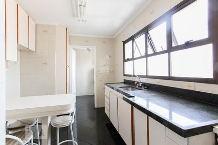 Apartamento à venda com 94m², 3 quartos e 3 vagasCozinha