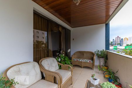 Sacada de apartamento à venda com 4 quartos, 200m² em Cambuí, Campinas