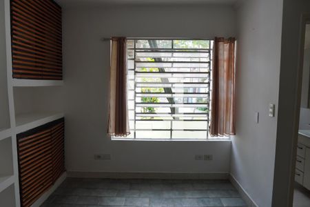 Sala de casa para alugar com 2 quartos, 70m² em Jardim Monte Kemel, São Paulo