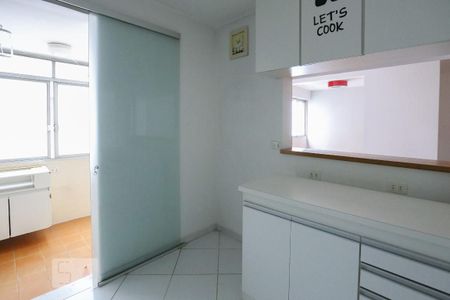 Apartamento à venda com 100m², 2 quartos e 1 vagaCozinha