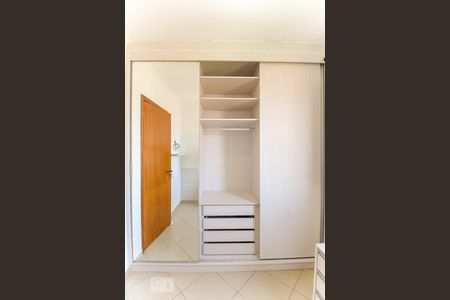 Quarto 1 de apartamento para alugar com 2 quartos, 62m² em Vila Invernada, São Paulo