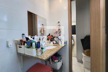 Apartamento para alugar com 189m², 3 quartos e 2 vagas Apartamento para alugar com 189m², 3 quartos e 2 vagasBanheiro da Suíte