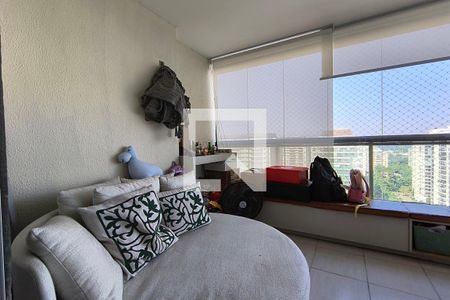Apartamento para alugar com 189m², 3 quartos e 2 vagas Apartamento para alugar com 189m², 3 quartos e 2 vagasVaranda