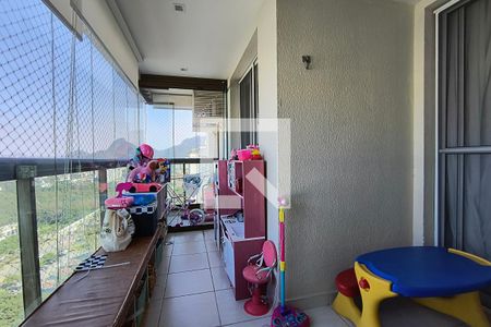 Apartamento para alugar com 189m², 3 quartos e 2 vagas Apartamento para alugar com 189m², 3 quartos e 2 vagasVaranda