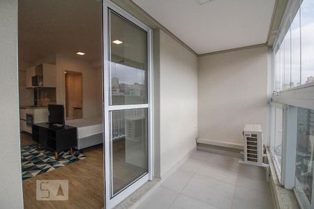 Studio para alugar com 38m², 1 quarto e 1 vaga Studio para alugar com 38m², 1 quarto e 1 vagaVaranda