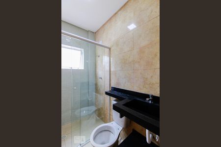 Banheiro de casa para alugar com 2 quartos, 65m² em Vila Granada, São Paulo