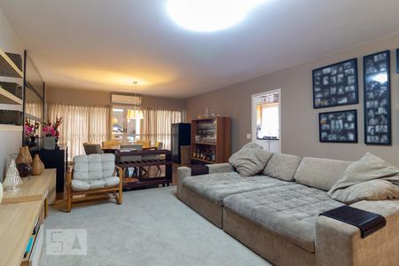 Sala de casa para alugar com 4 quartos, 300m² em Cidade Monções, São Paulo