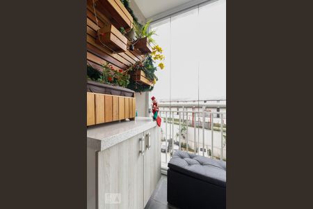 Sacada  de apartamento à venda com 3 quartos, 60m² em Belenzinho, São Paulo