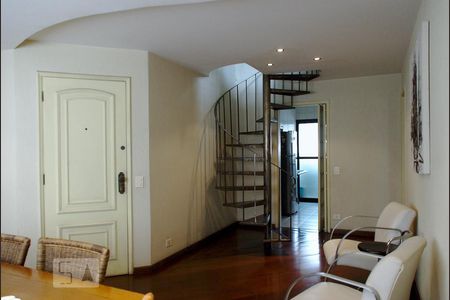 Apartamento à venda com 180m², 3 quartos e 2 vagasSala