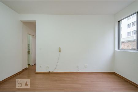 Sala de apartamento para alugar com 2 quartos, 63m² em Cidade Jardim, Belo Horizonte