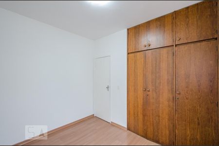 Quarto 1 de apartamento para alugar com 2 quartos, 63m² em Cidade Jardim, Belo Horizonte