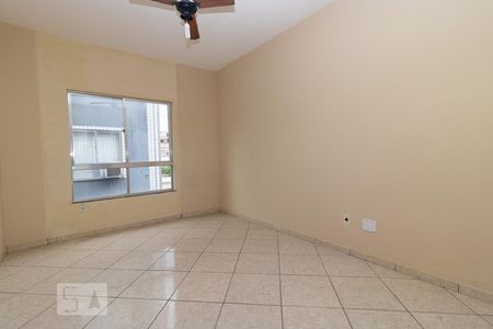 Apartamento à venda com 70m², 2 quartos e 1 vagaSuíte