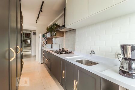 Apartamento para alugar com 110m², 2 quartos e 2 vagas Apartamento para alugar com 110m², 2 quartos e 2 vagasCozinha e Área de Serviço