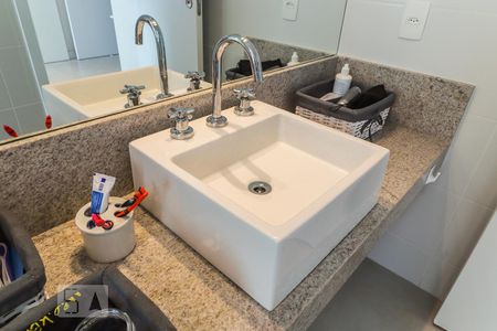 Apartamento para alugar com 110m², 2 quartos e 2 vagas Apartamento para alugar com 110m², 2 quartos e 2 vagasBanheiro Quarto 2 - Suíte