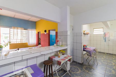 Casa à venda com 1200m², 3 quartos e 8 vagas Casa à venda com 1200m², 3 quartos e 8 vagasCozinha