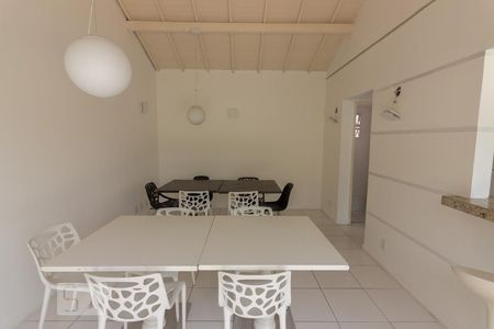 Apartamento para alugar com 50m², 2 quartos e 1 vagaÁrea comum - Salão de festas