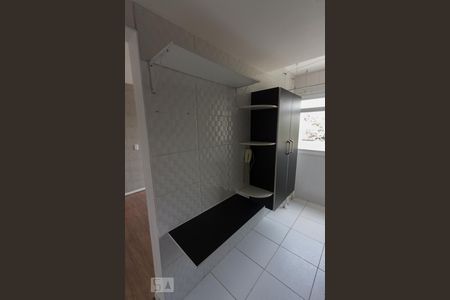 Apartamento para alugar com 50m², 2 quartos e 1 vagaCozinha - Armários